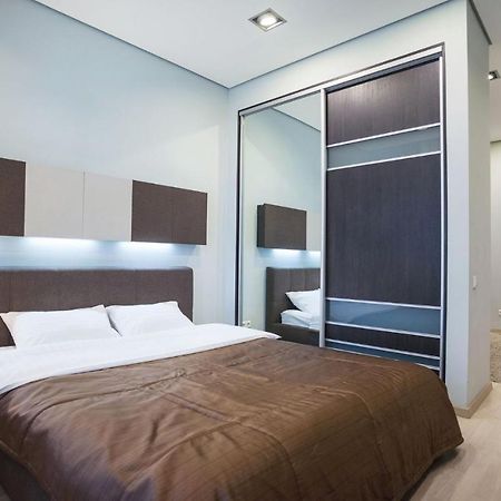 Navit Apartments With Breakfast, Near The Railway Station, The City Center And The Park Kyiv Exterior foto