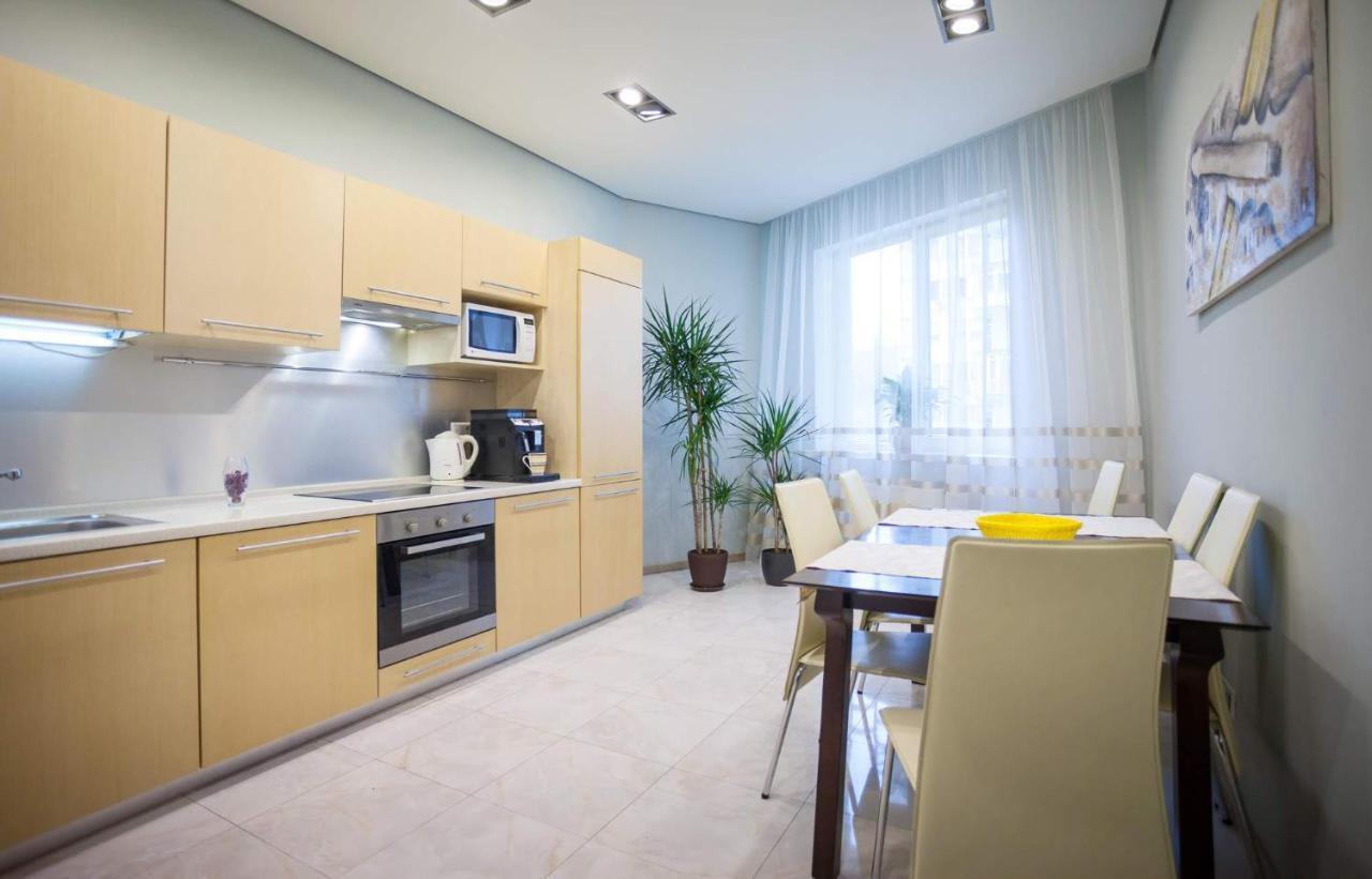 Navit Apartments With Breakfast, Near The Railway Station, The City Center And The Park Kyiv Exterior foto