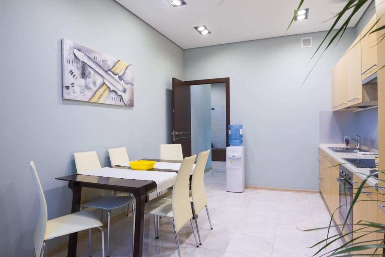 Navit Apartments With Breakfast, Near The Railway Station, The City Center And The Park Kyiv Exterior foto